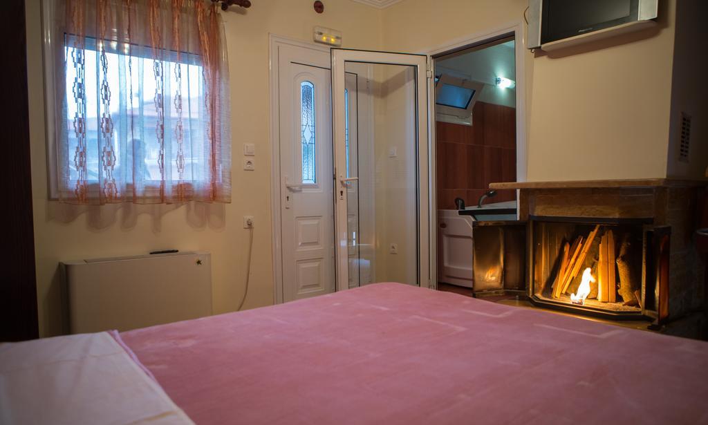 Voras Apartments Loutraki  Exterior photo